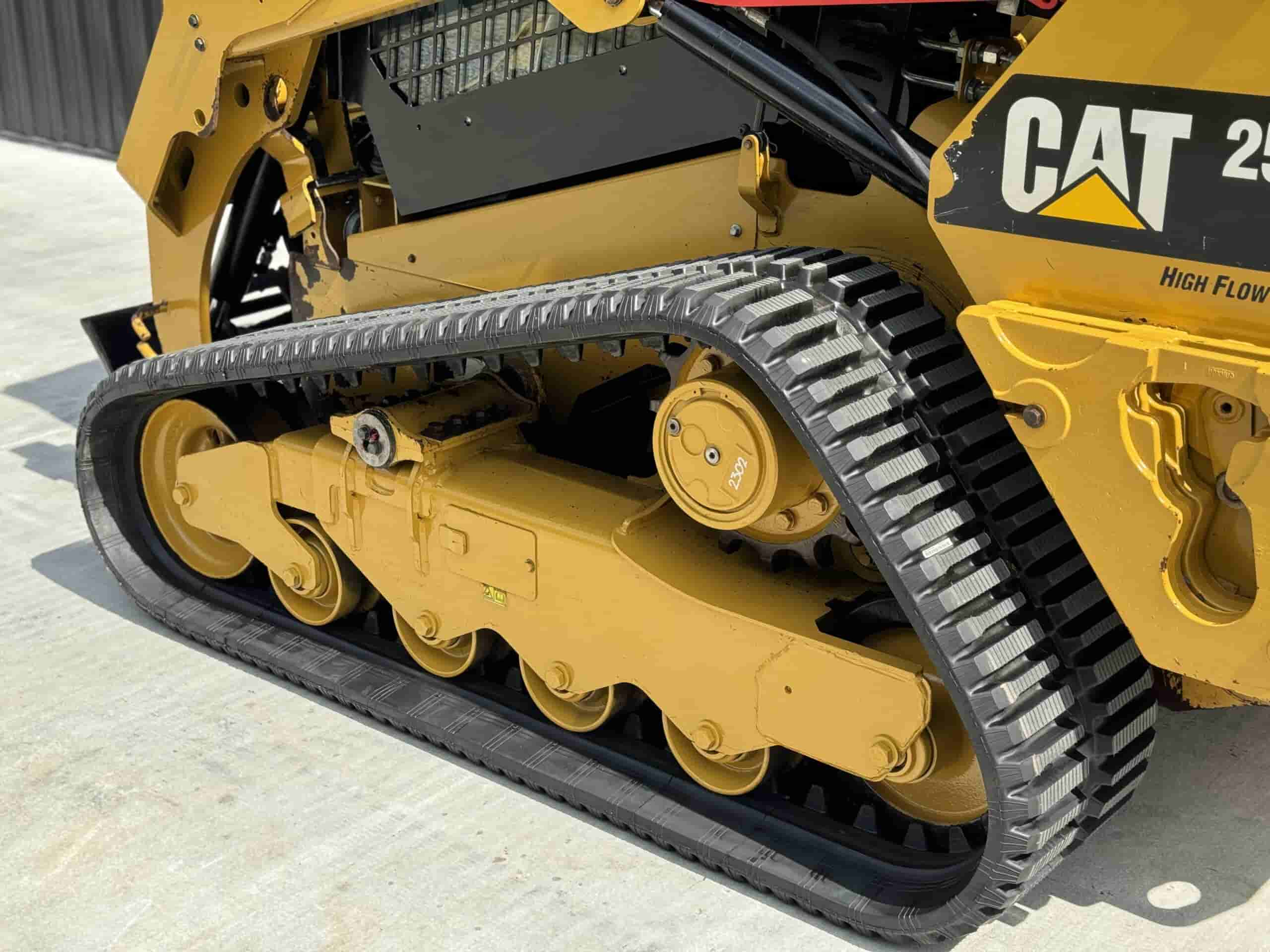 2019 CAT 259D HIGH FLOW CLEAN
